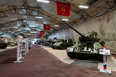 《绝区零》新代理人伊德海莉 S级冰属性命破角色